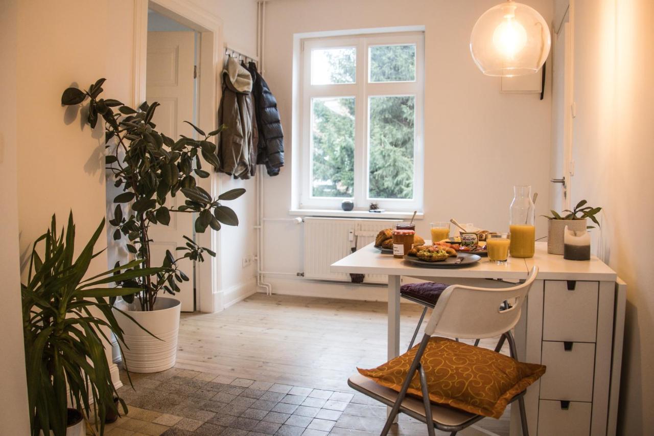 Doppelbett In Heller Wohnung Hambourg Extérieur photo